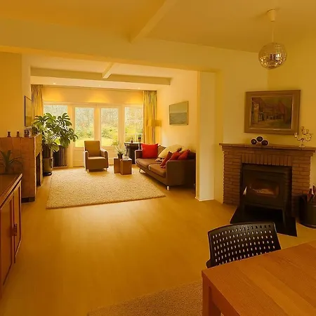 Casa vacanze De Dassenburcht Forest House *