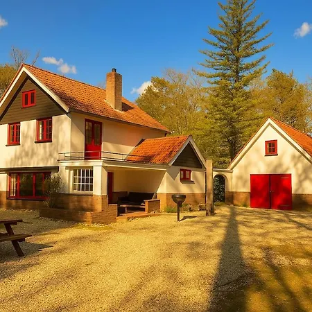 Casa vacanze De Dassenburcht Forest House Emst